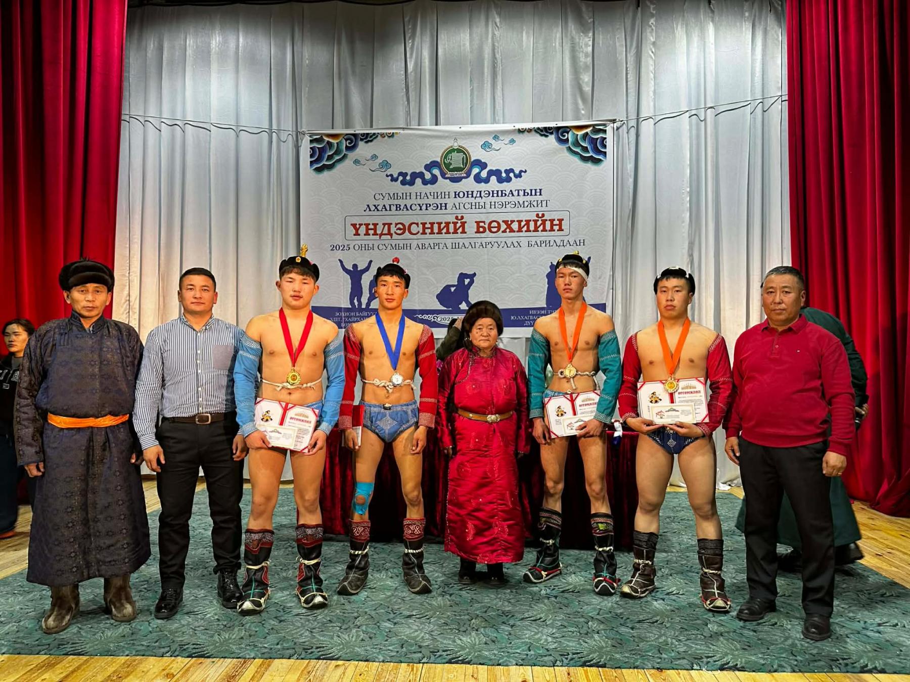 Тэргүүн байранд Б.Сүхболд  Дэд байранд Д.Наранбаатар  Шөвгөрсөн Гончигсумлаа  Шөвгөрсөн Сундуйдорж 